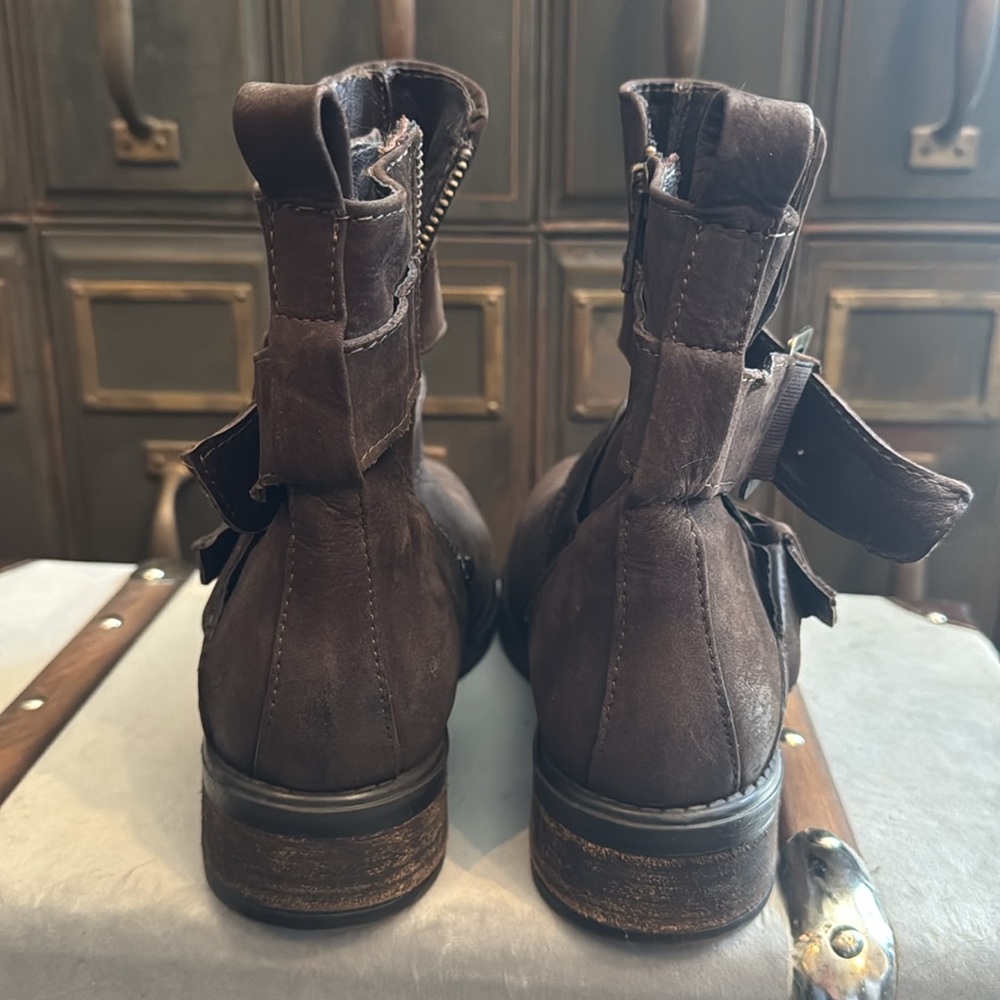 Steve Madden Genuine Brown Leather Ankle Boots - Picture 7 of 7